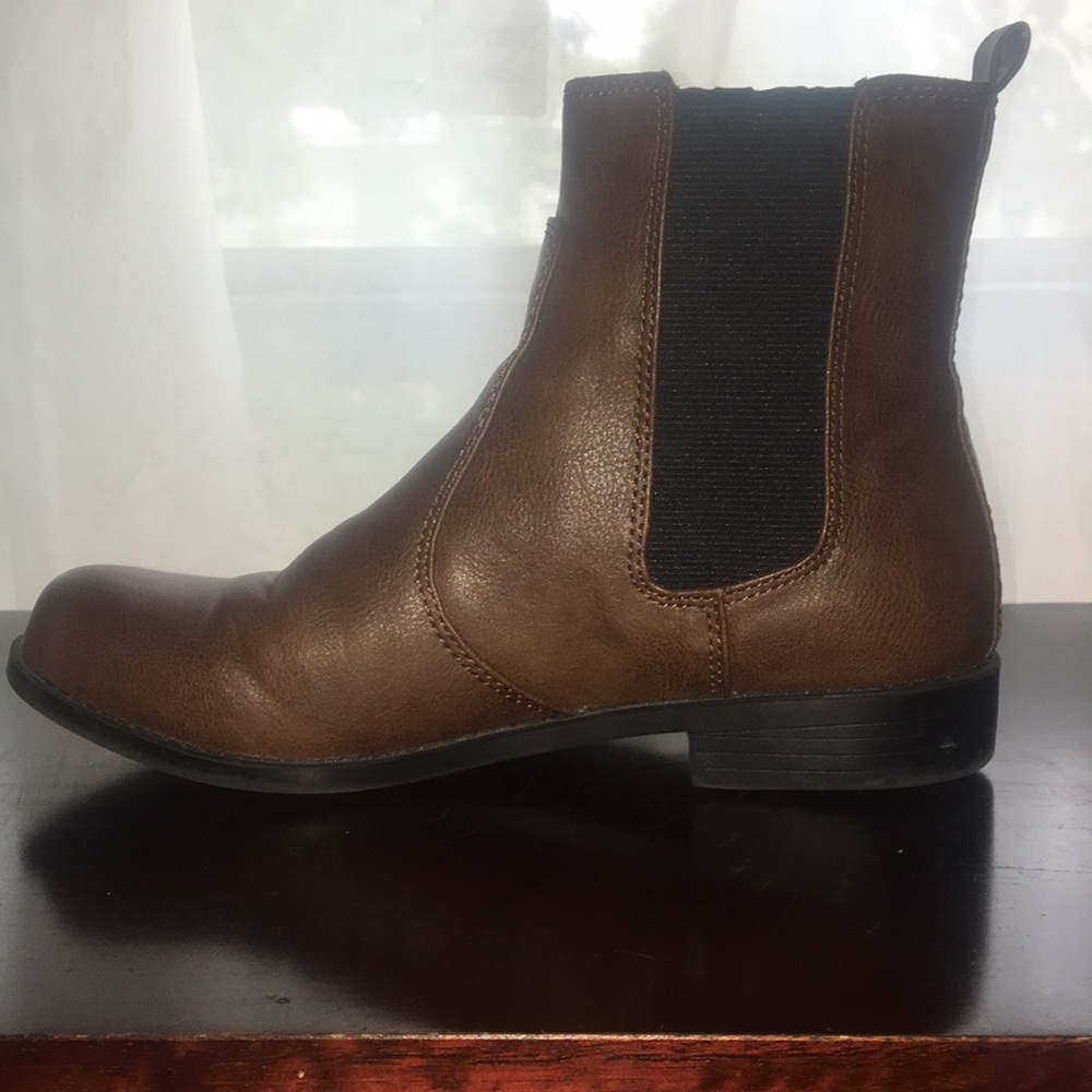 Heeled boots - Picture 2 of 7